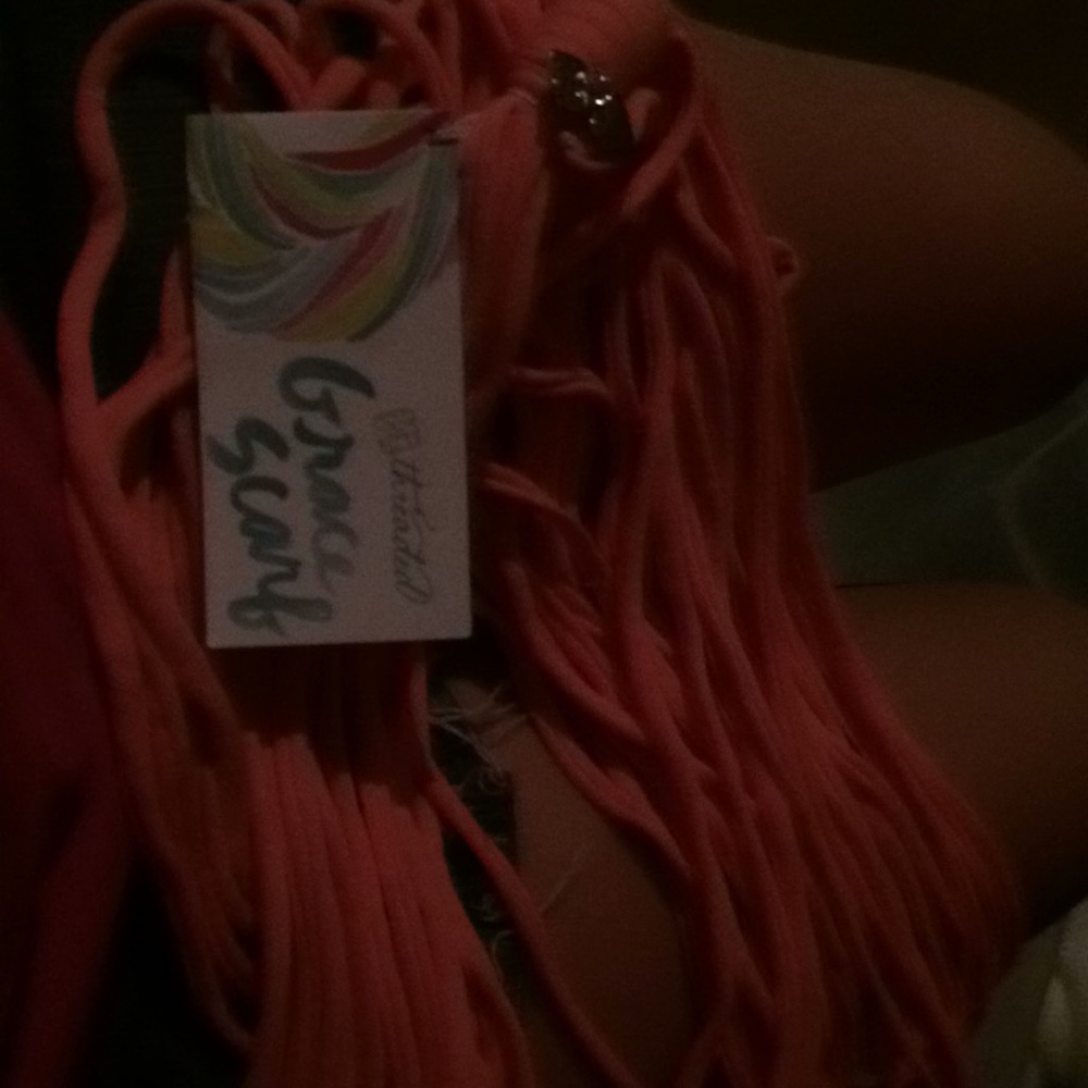 Grace scarf